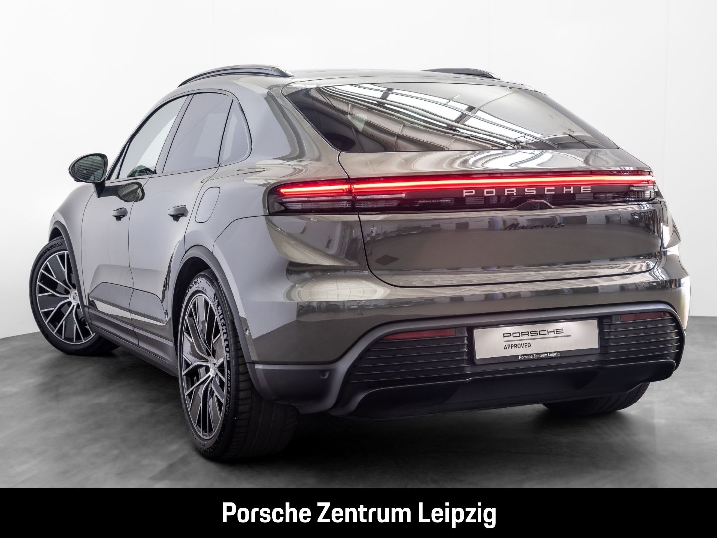 Porsche Macan 4S Vollleder Inno Luft HA-Lenkung AR-HUD B