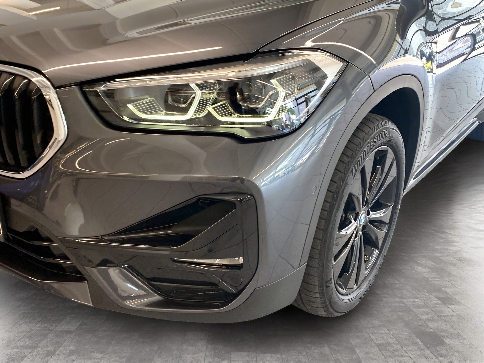 BMW X1 xDrive20d Sport Line - Samsaru's Car Outlet