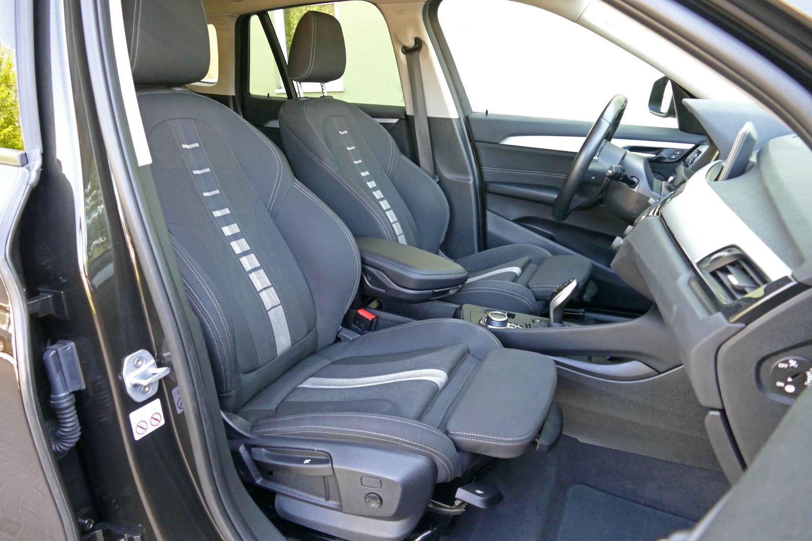 BMW X1 xDrive 20i Advantage - Samsaru's Car Outlet