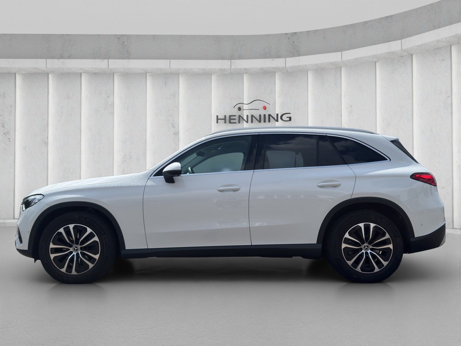 Mercedes-Benz GLC 200 Avantgarde 4M - Samsaru's Car Outlet