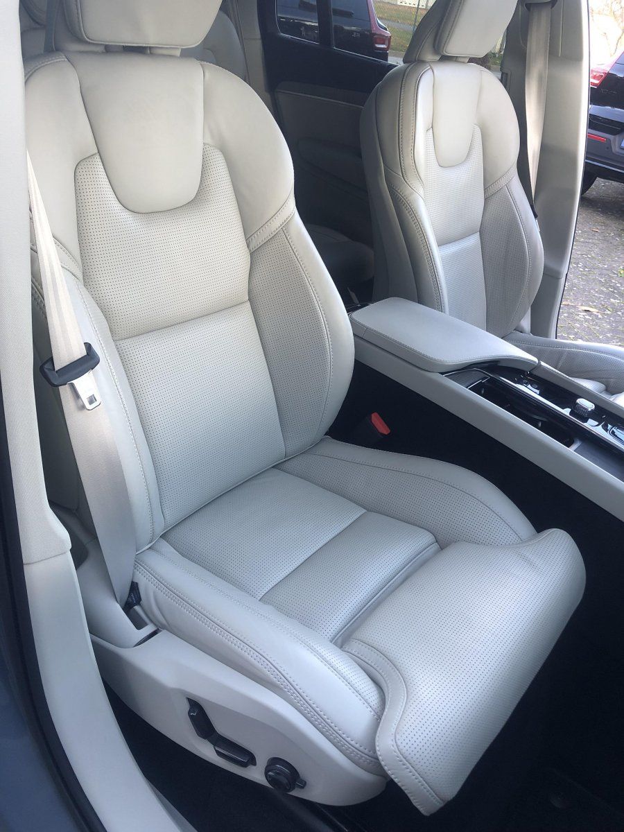 Volvo XC90 T8 Plus Bright Plug-In Hybrid AWD