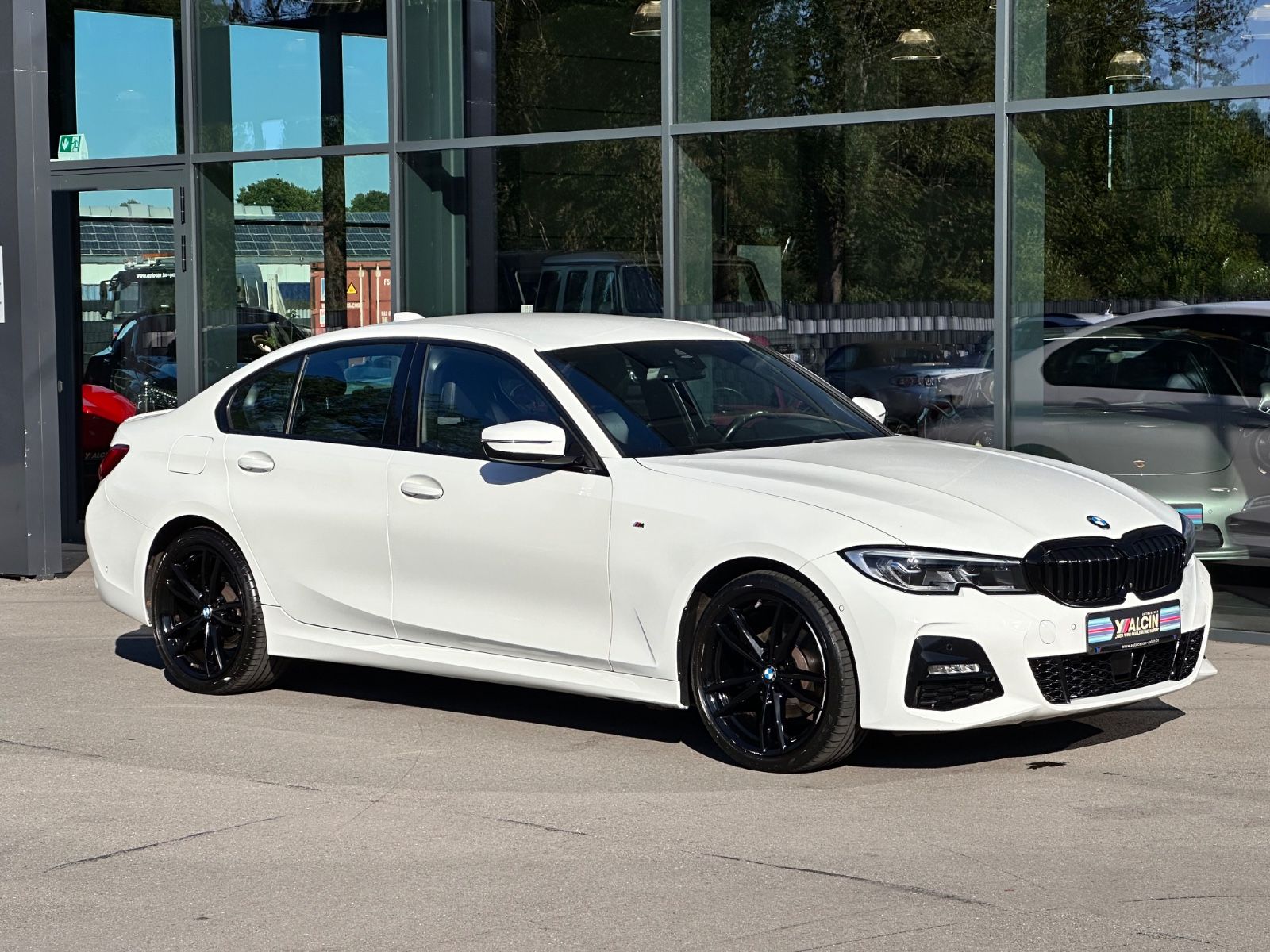 BMW 320d M Sport - Samsaru's Car Outlet