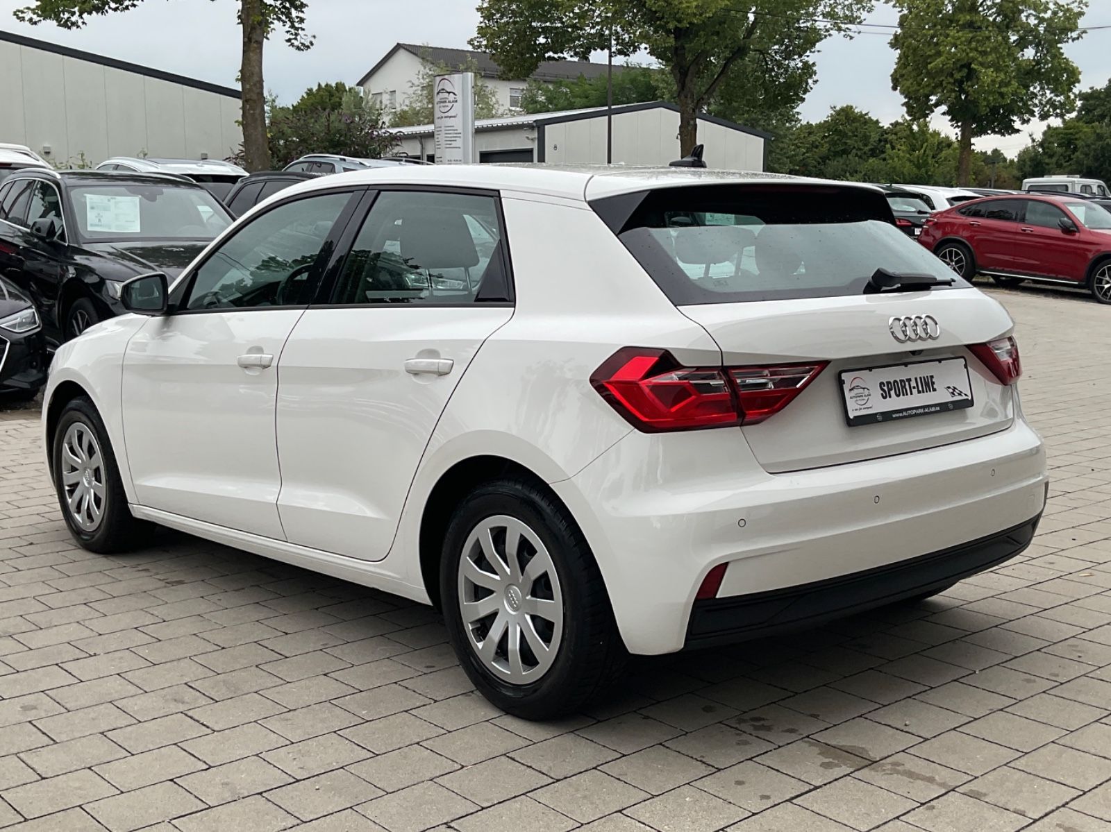 Audi A1 SB 25 TFSI basis S-Tronic - Samsaru's Car Outlet