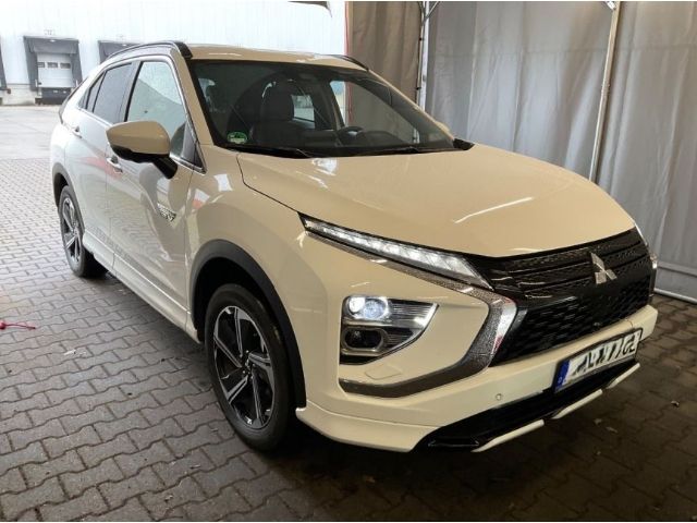 Mitsubishi Eclipse Cross Plus Select Black Hybrid 4WD 2.4 M