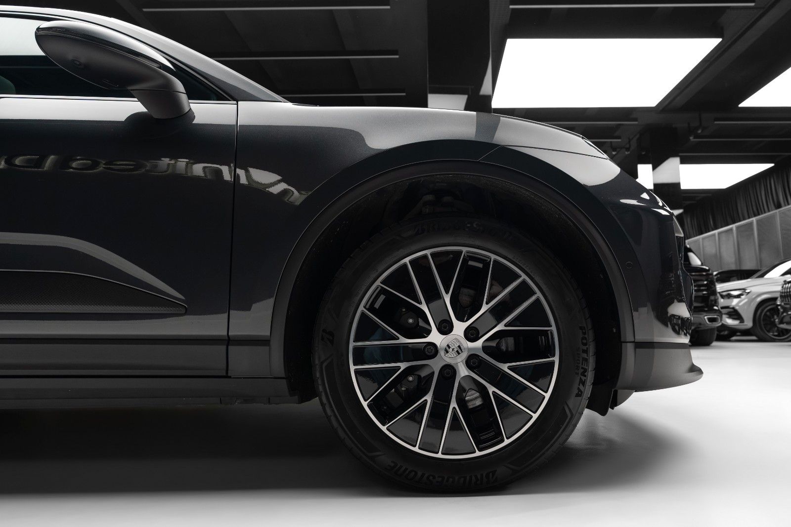 Porsche Macan Electric 4