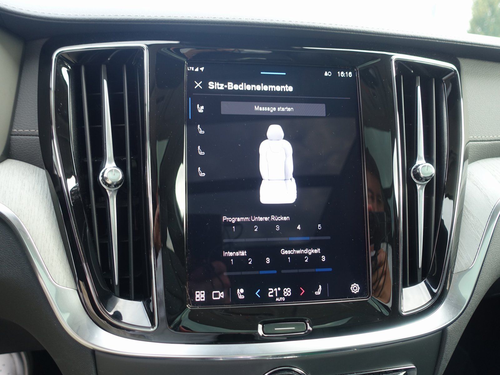 Volvo V60 Ultra T6 AWD Plug-in Hybrid/AHK/B&W/360°Cam