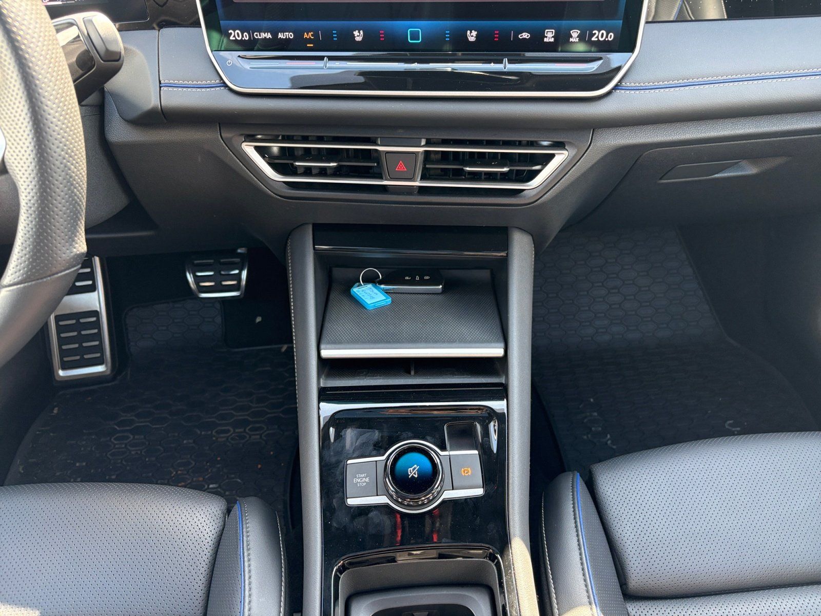 Volkswagen Tiguan 2.0 TDI 4Motion R-Line DSG AHK Area View