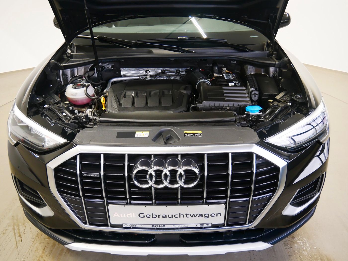 Audi Q3 45 TFSI quattro advanced - Samsaru's Car Outlet
