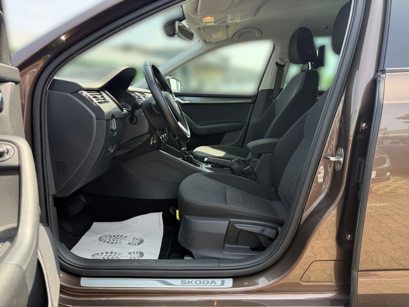 Skoda Octavia Combi 1.5 TSI - Samsaru's Car Outlet