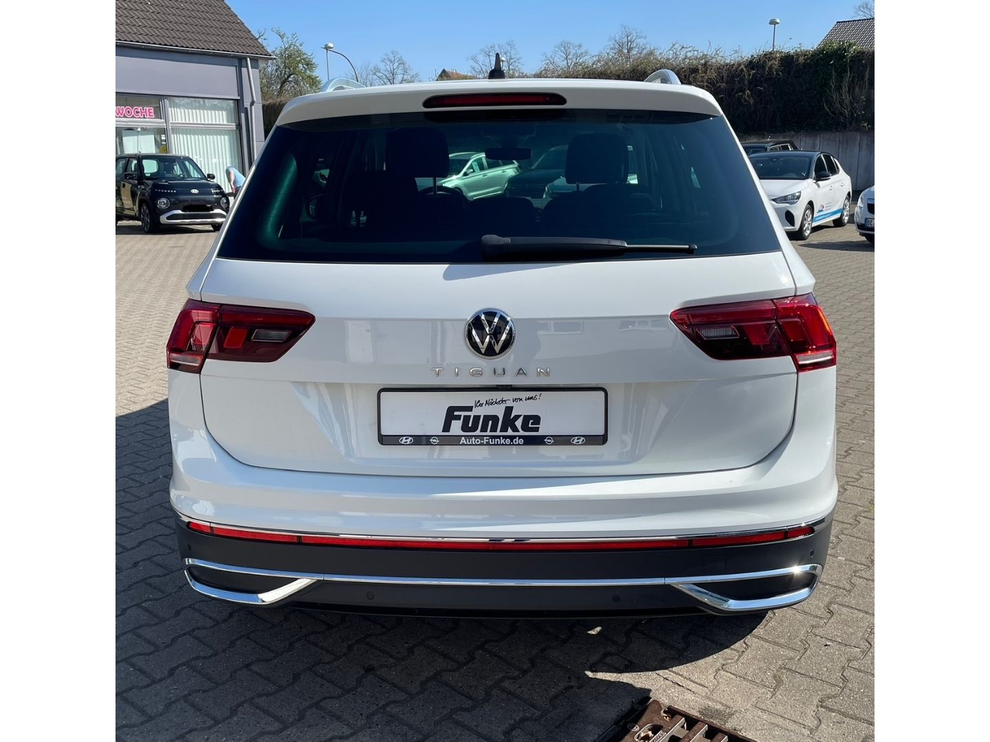 Volkswagen Tiguan Elegance 1.5 TSI - Samsaru's Car Outlet