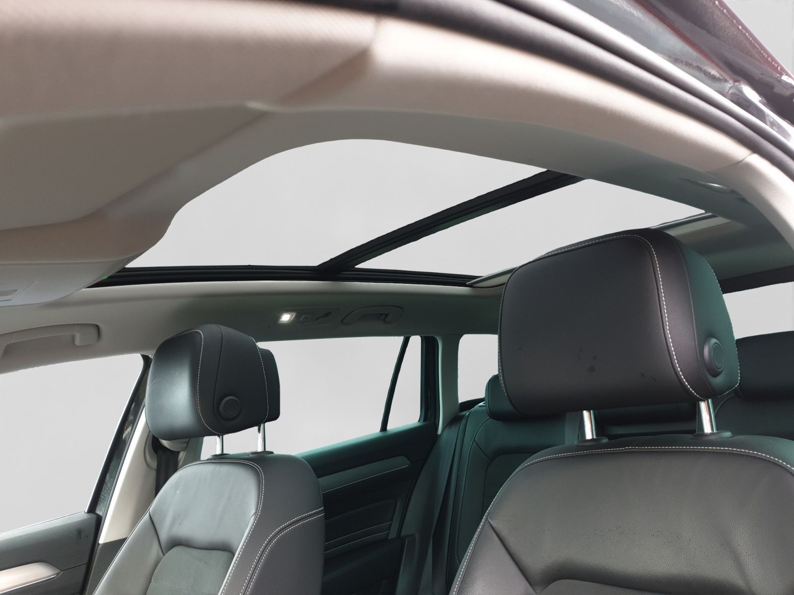 Volkswagen Passat Variant 2.0 TDI DSG 4M ELEGANCE PANO AHK