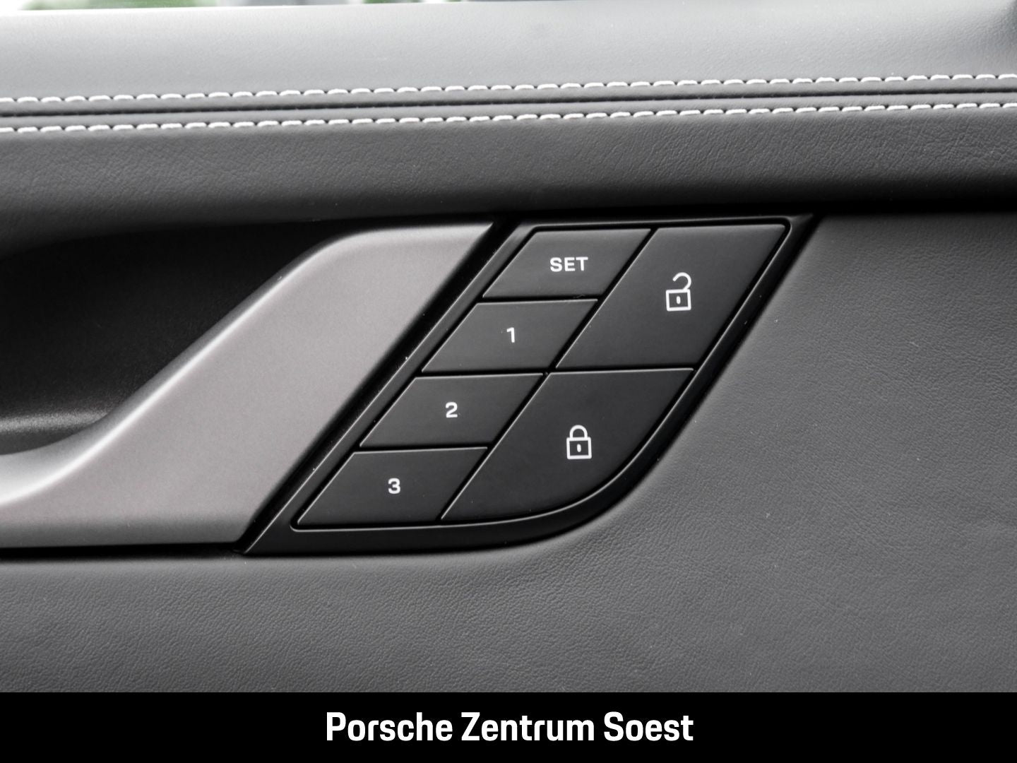 Porsche 911 Carrera 4S/LED-Matrix/Sport-Chrono/BOSE