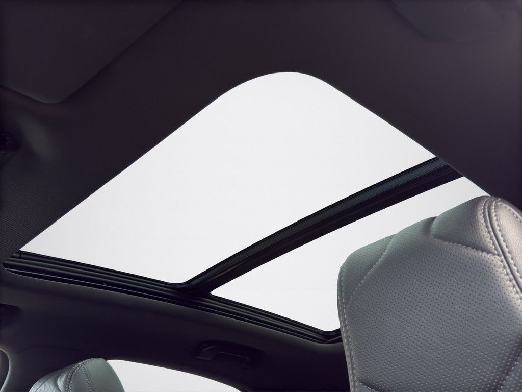 DS Automobiles DS 7 Crossback E-Tense 300 4x4 Perform. Line