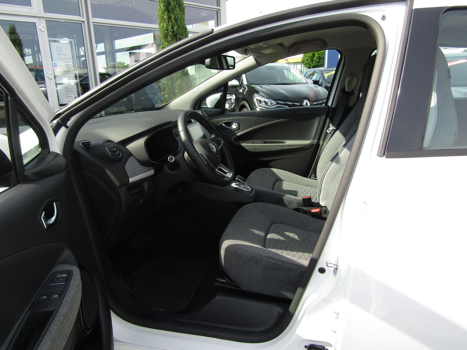 Renault ZOE Experience R110 - Samsaru's Car Outlet
