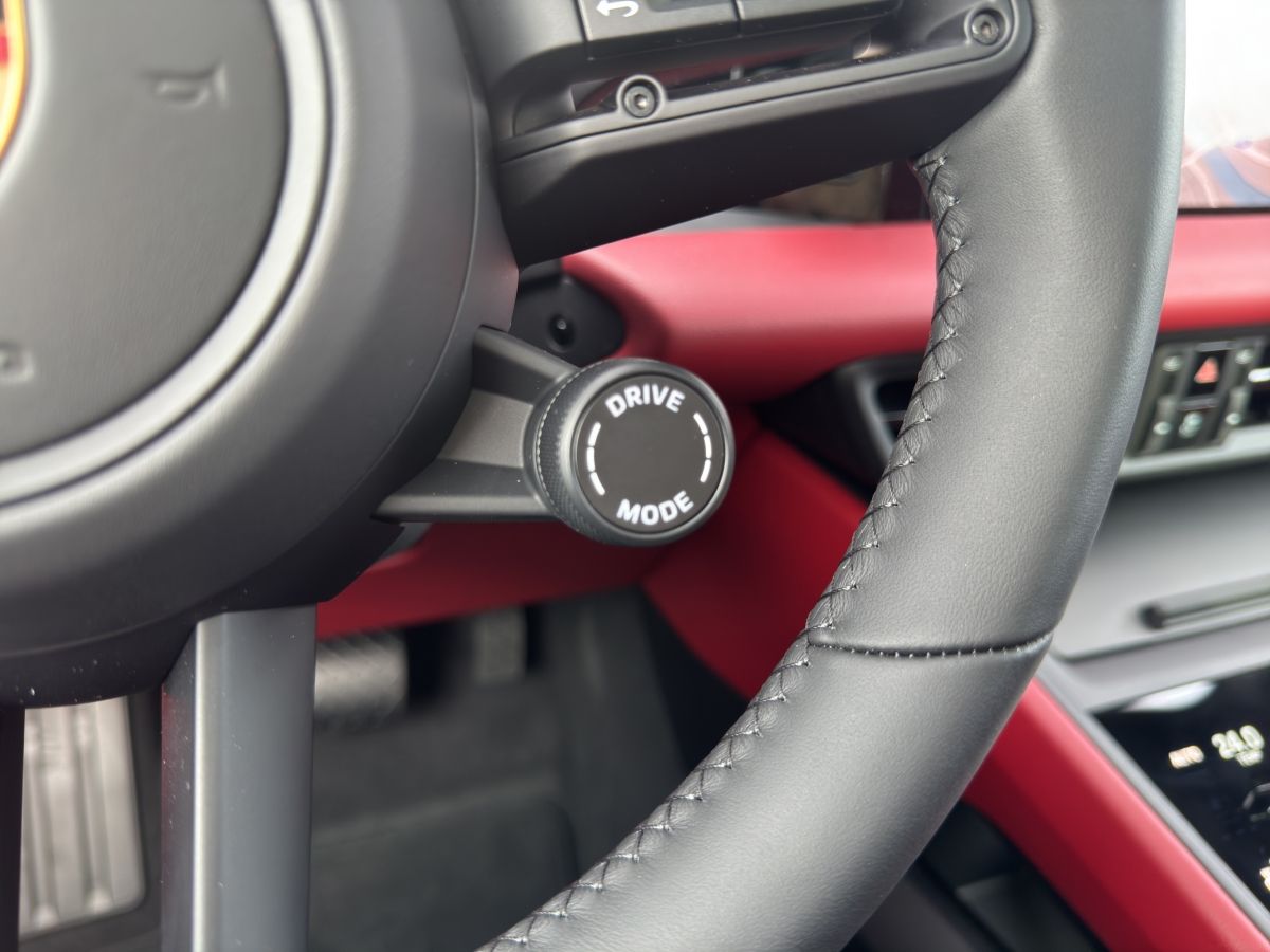 Porsche Macan 4 - Samsaru's Car Outlet
