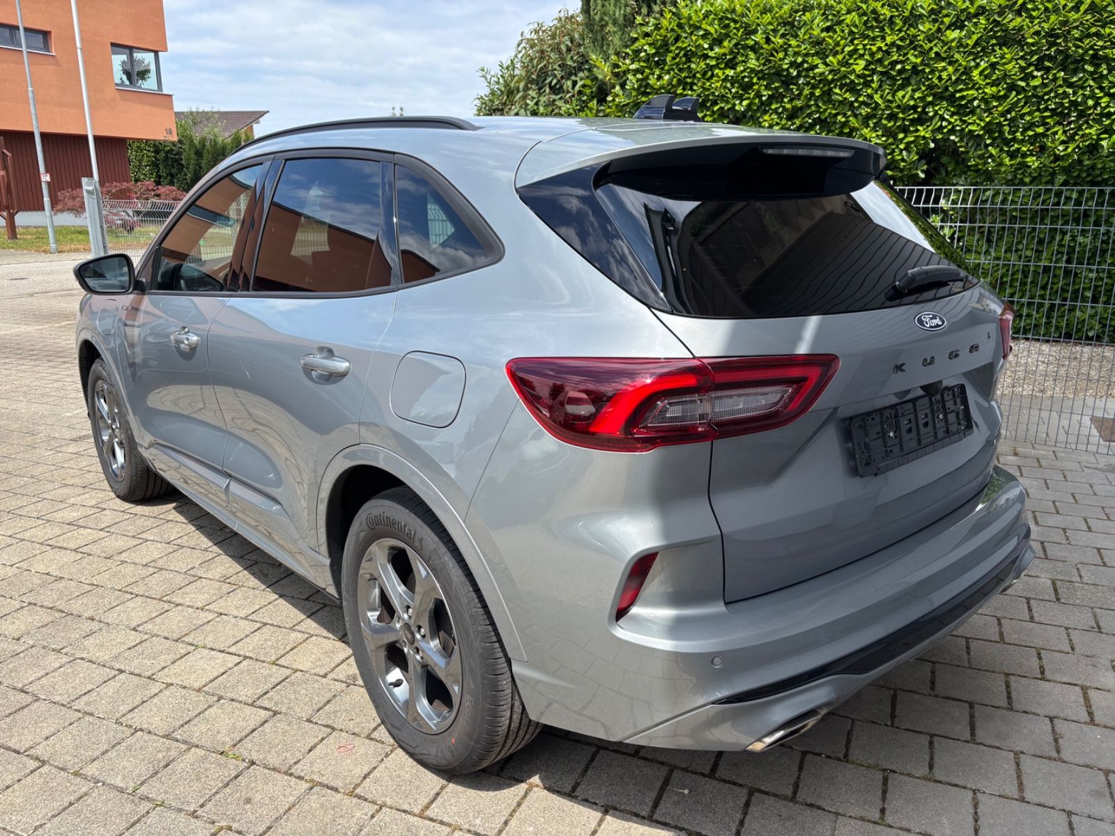 Ford Kuga Plug-In Hybrid ST-Line - Samsaru's Car Outlet