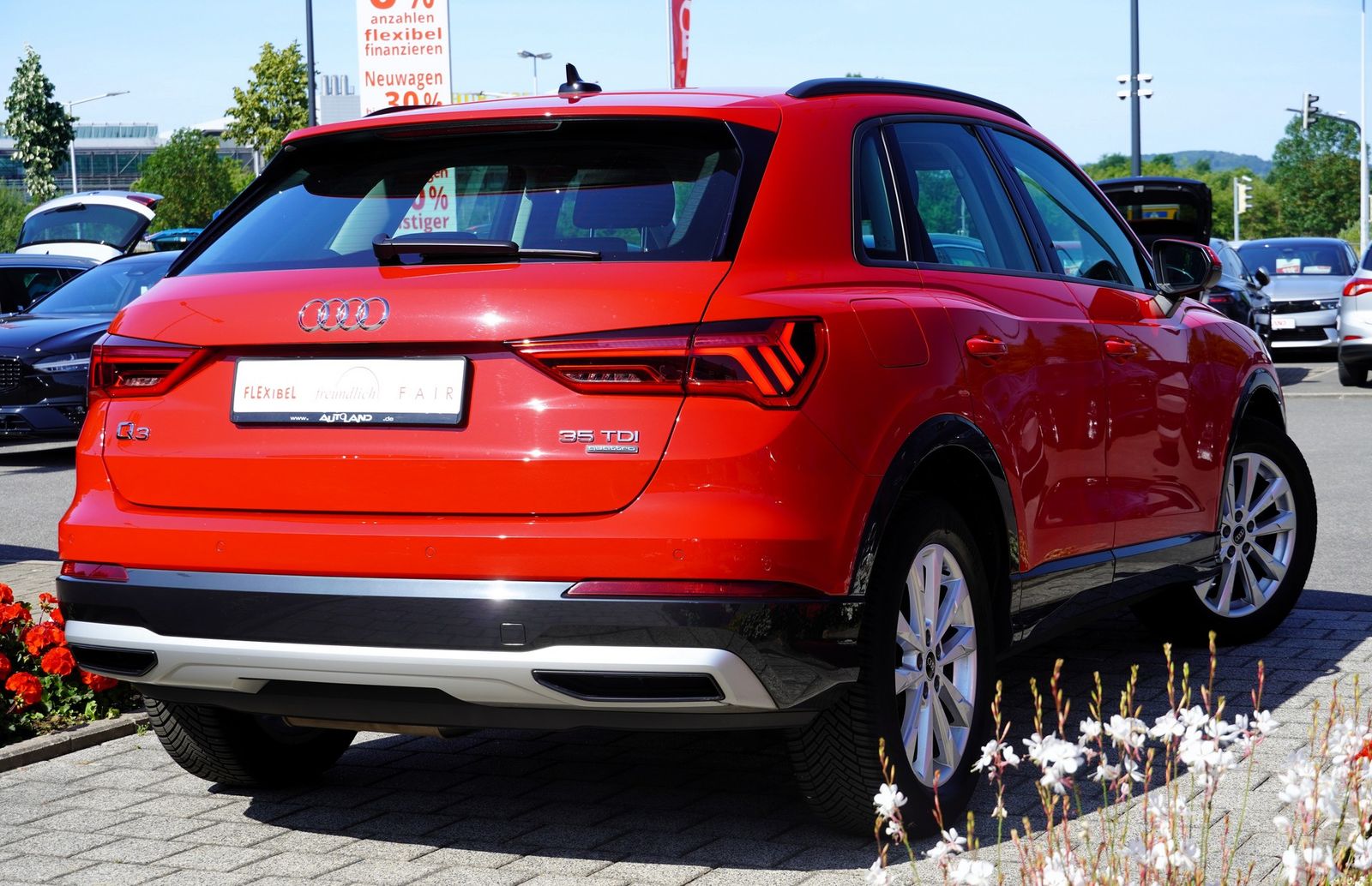 Audi Q3 35 TDI quattro advanced - Samsaru's Car Outlet