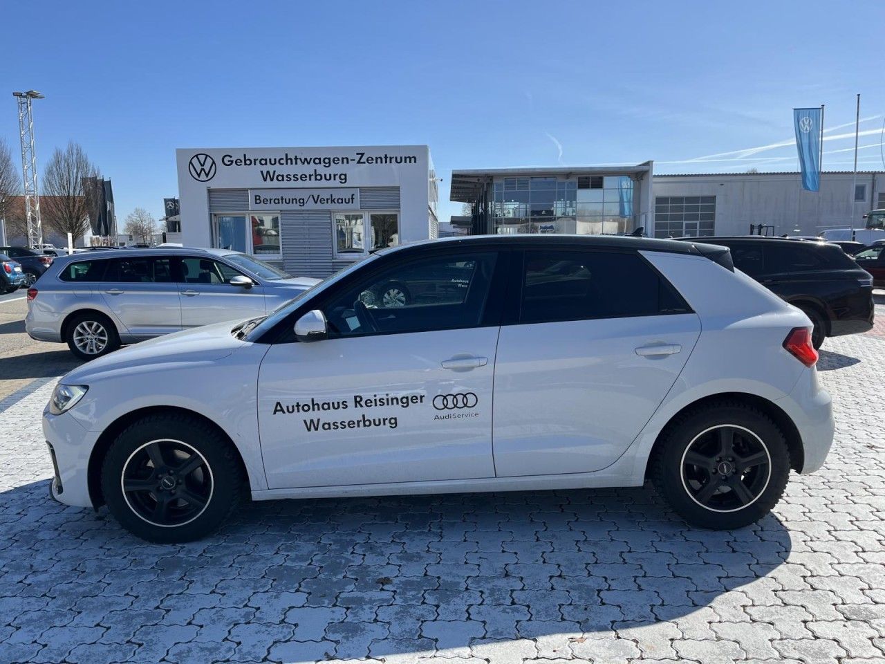 Audi A1 Sportback 1,0 TFSI S-Line Advanced - Samsaru's Car Outlet