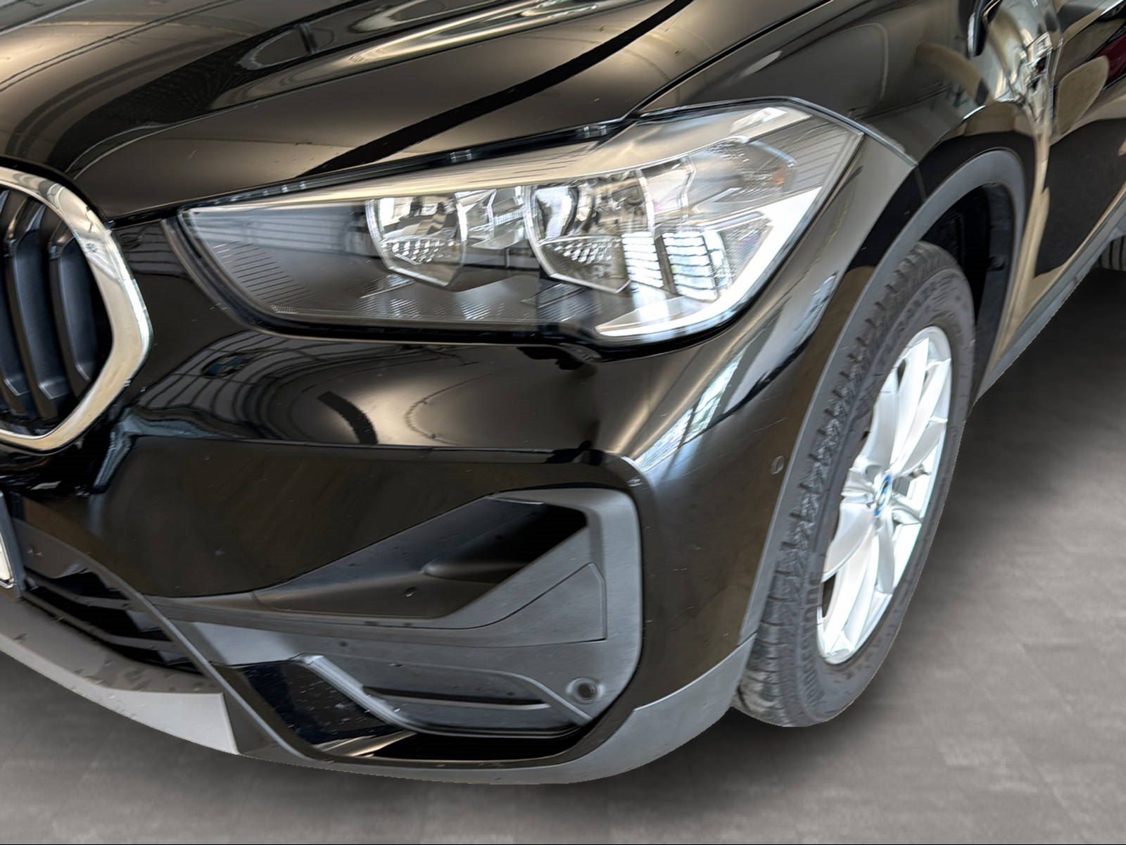 BMW X1 xDrive25e - Samsaru's Car Outlet