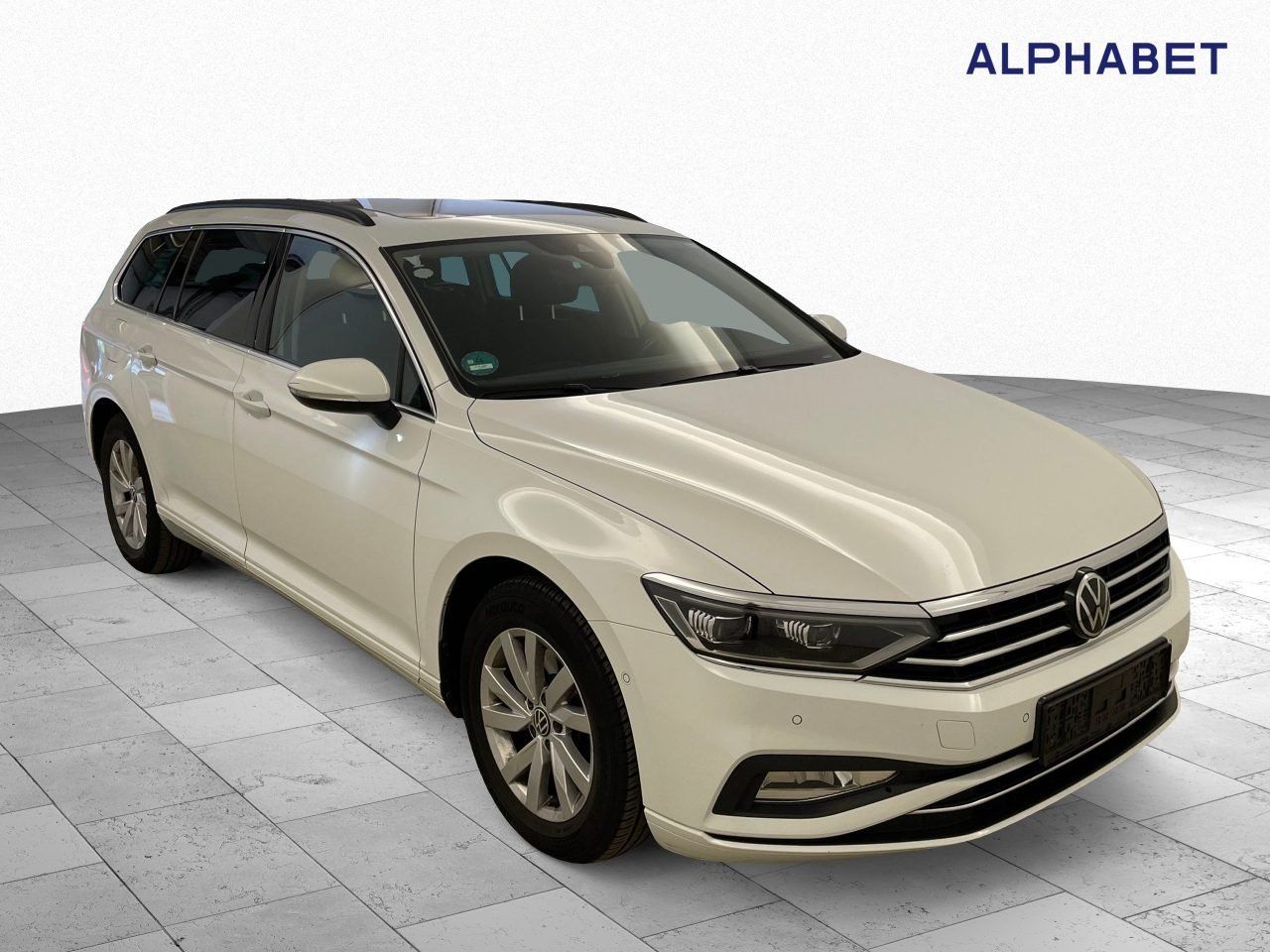 Volkswagen Passat Variant 2.0 TDI Business - Samsaru's Car Outlet
