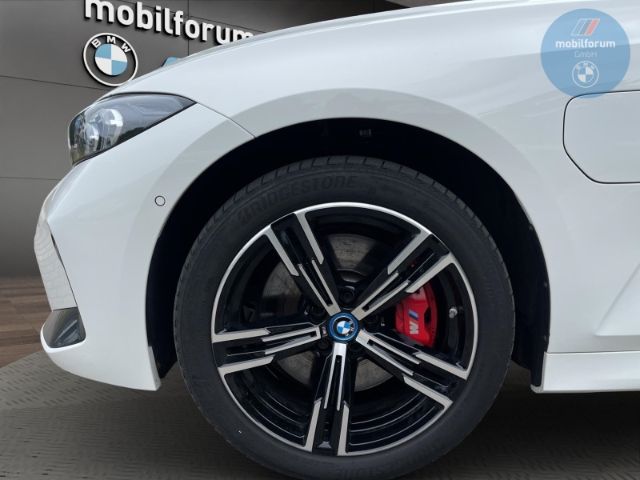 BMW 330 e xDrive M-Sport Pro LCI ACC AHK HUD HiFi