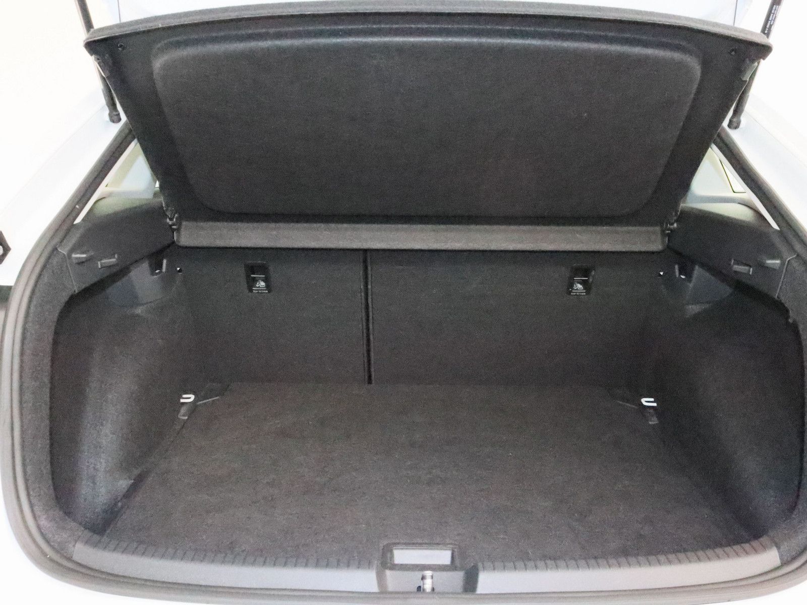 Volkswagen Taigo 1.0 TSI - Samsaru's Car Outlet