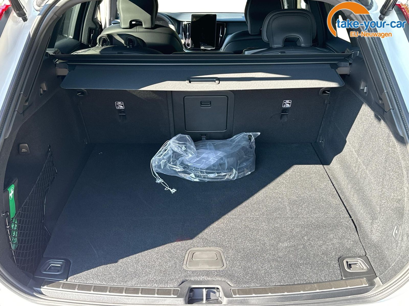 Volvo XC60 Black Edition Plus Nordic T6 AWD AHK+360...