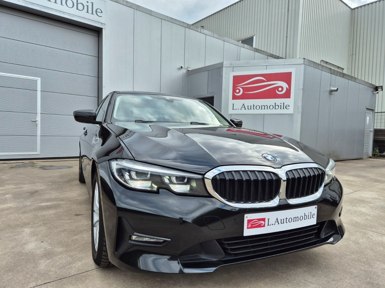 BMW 330 eA - Samsaru's Car Outlet