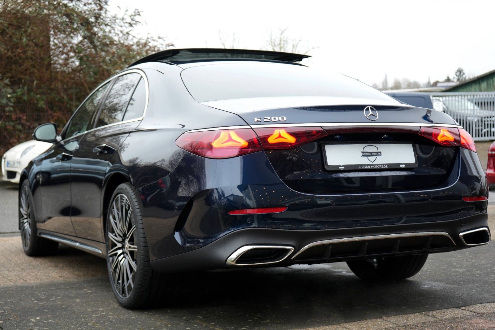 Mercedes-Benz E 200 AMG Premium Plus - Samsaru's Car Outlet