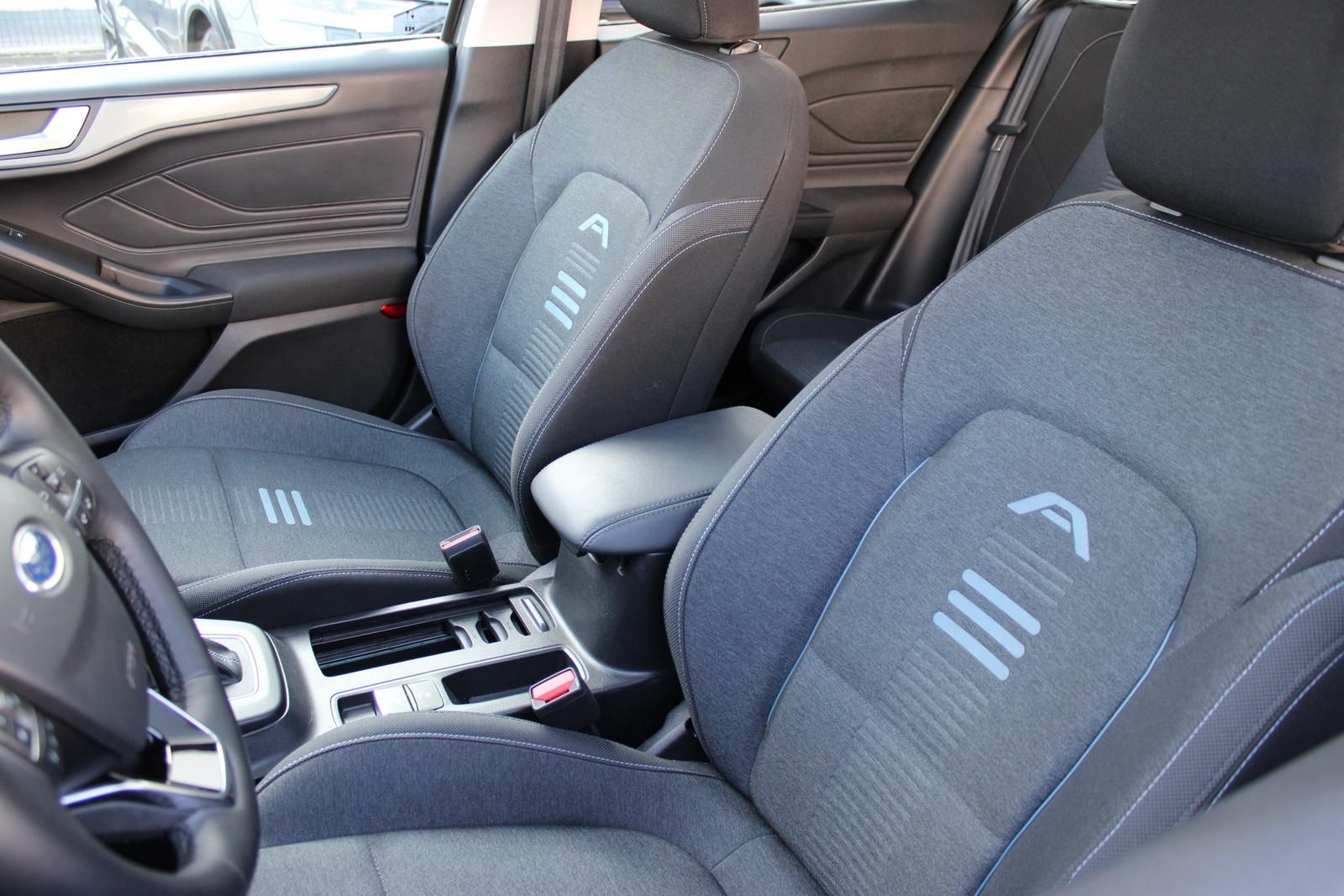 Ford Focus Turnier 1.0 MHEV Active Navi Lenk/SHZ Pano