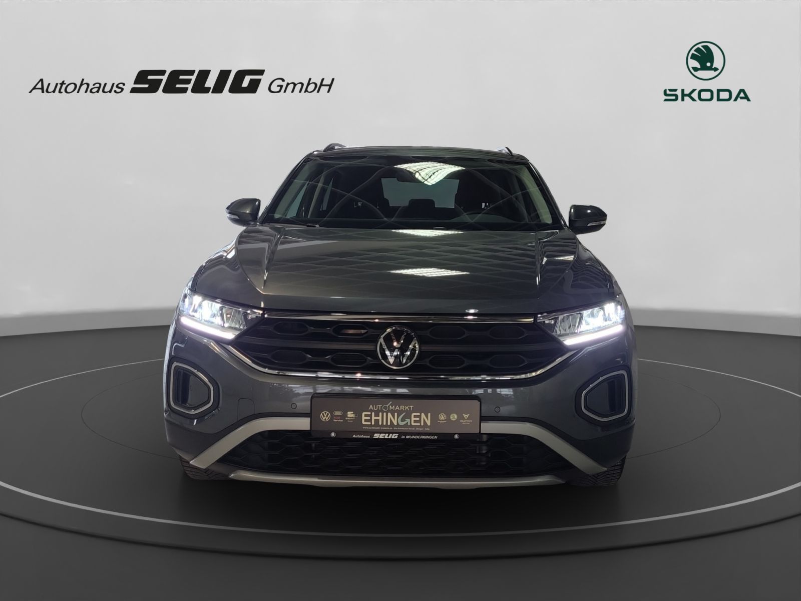 Volkswagen T-Roc Life 1.0 TSI - Samsaru's Car Outlet