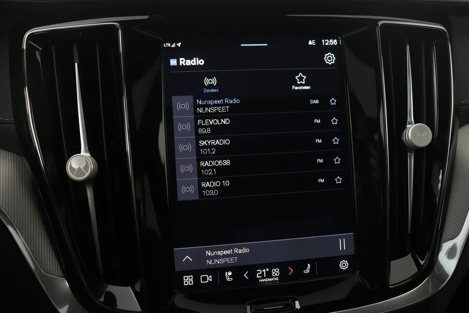 Volvo S60 T8 Recharge Ultimate Dark | HEICO SPORTIV |