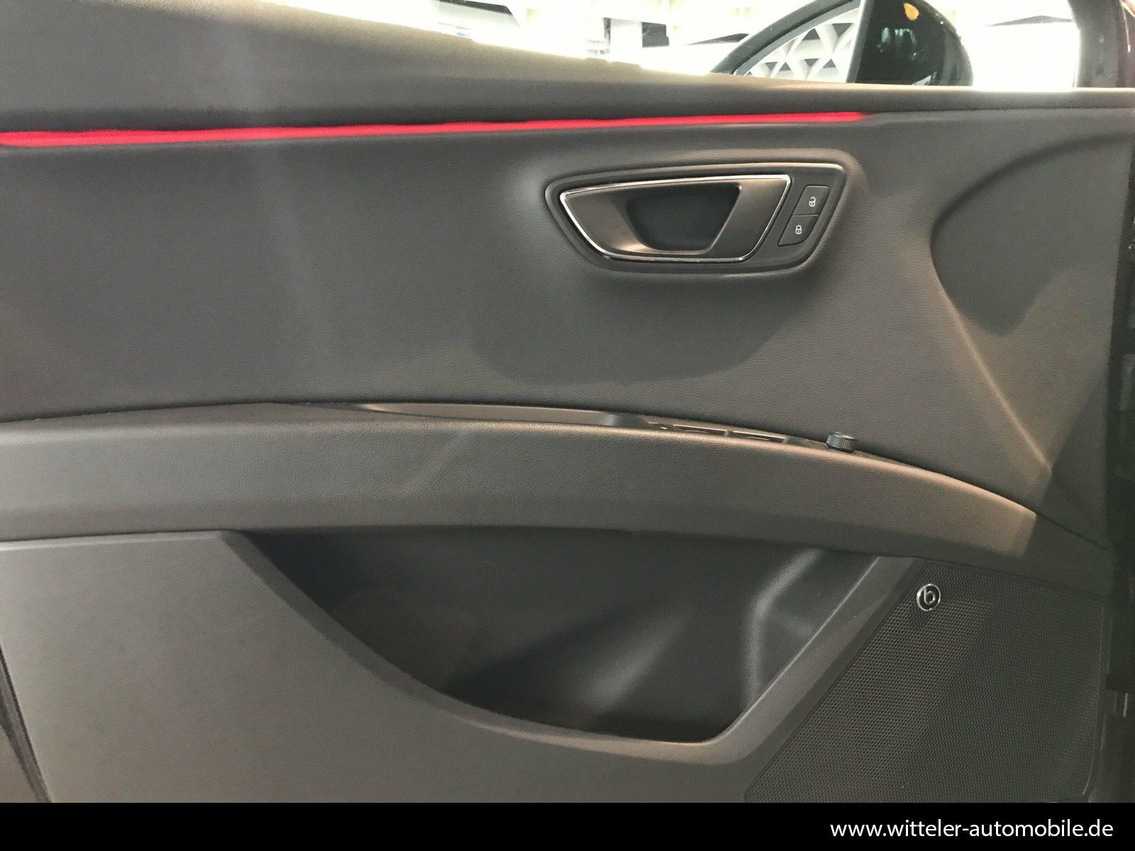 Seat Leon ST 1.5 TSI FR Black - Samsaru's Car Outlet
