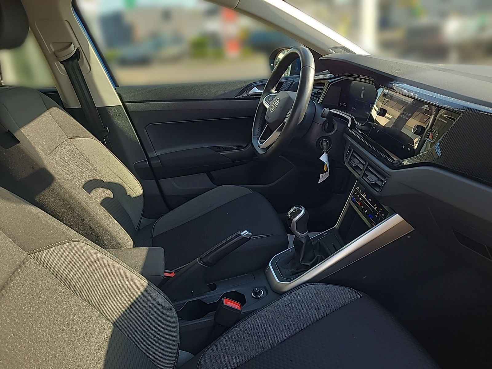 Volkswagen Taigo 1.0 TSI LIFE - Samsaru's Car Outlet