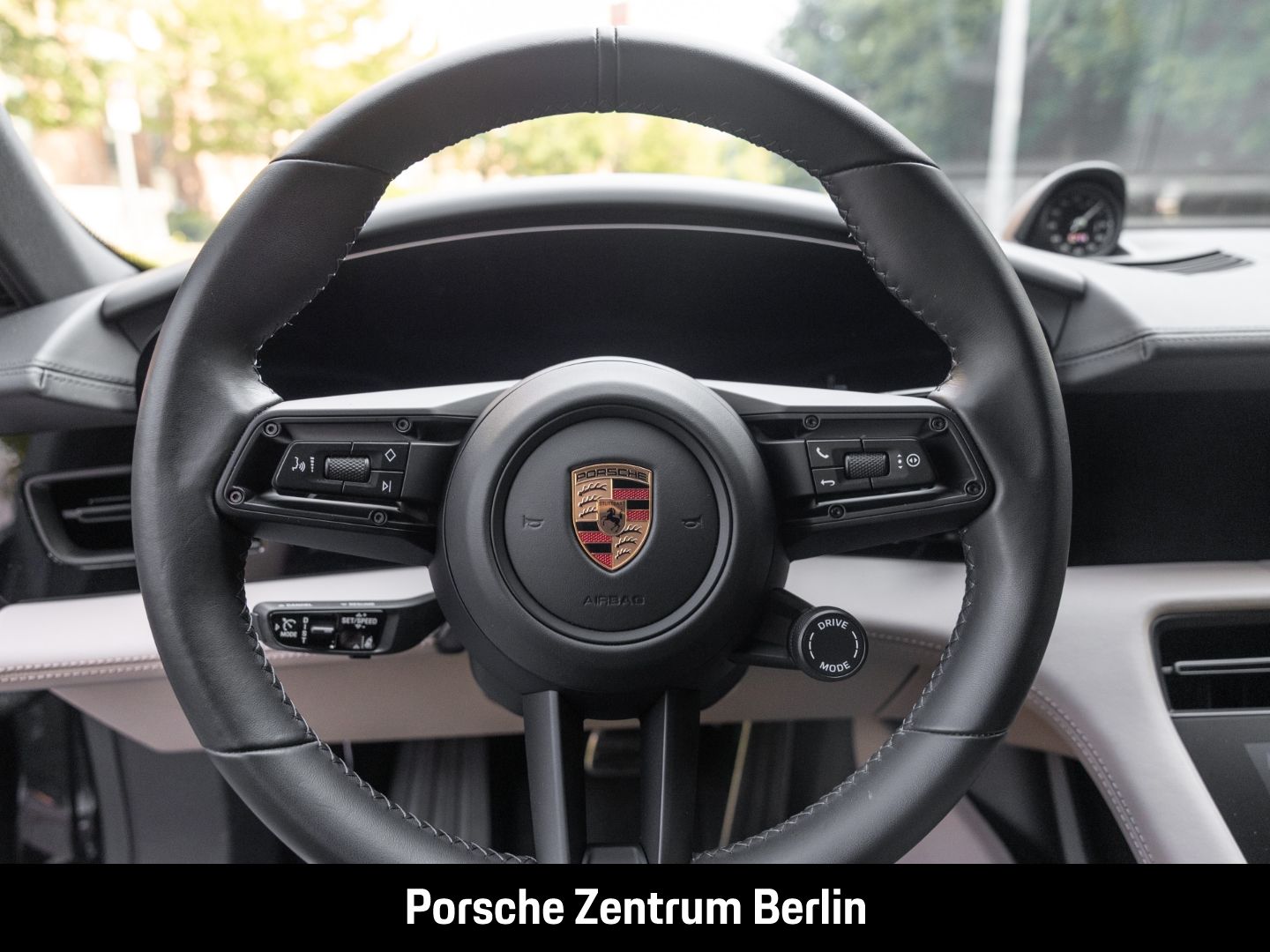 Porsche Taycan 4 Cross Turismo HD-Matrix Offroad Paket