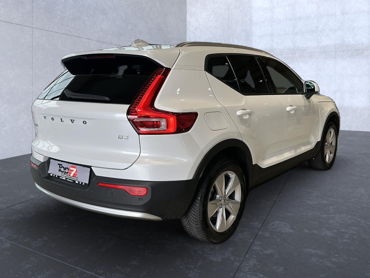 Volvo XC 40 Core 2WD Bluetooth Navi LED Klima