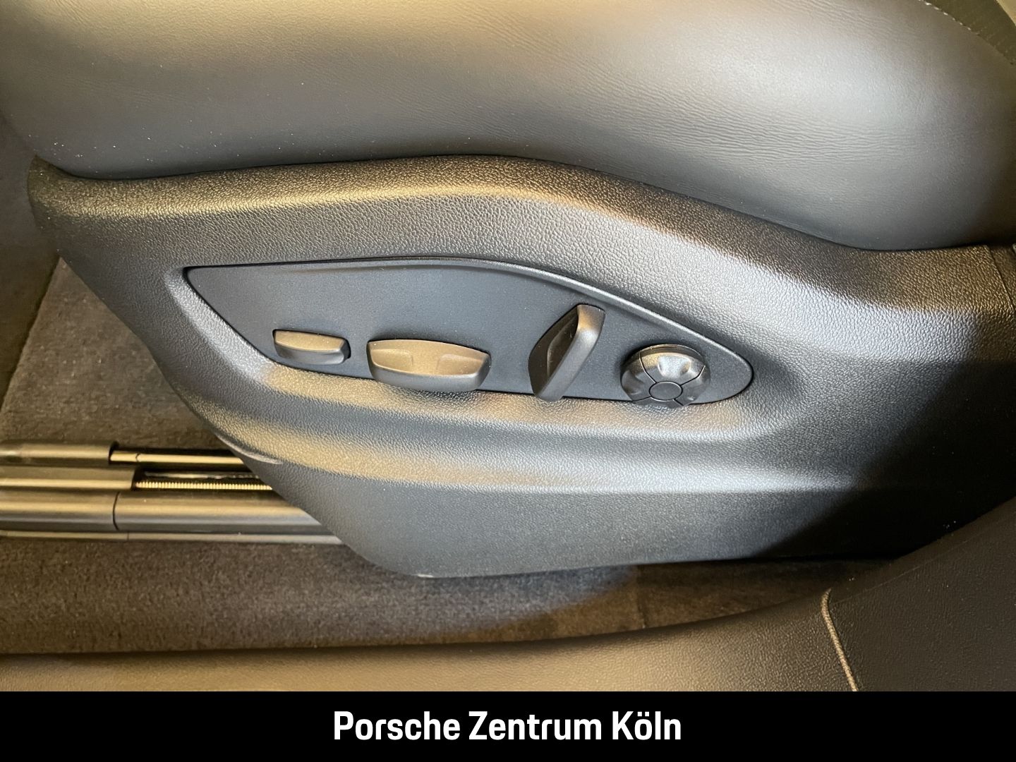 Porsche Cayenne E-Hybrid Sportabgas InnoDrive Head-Up