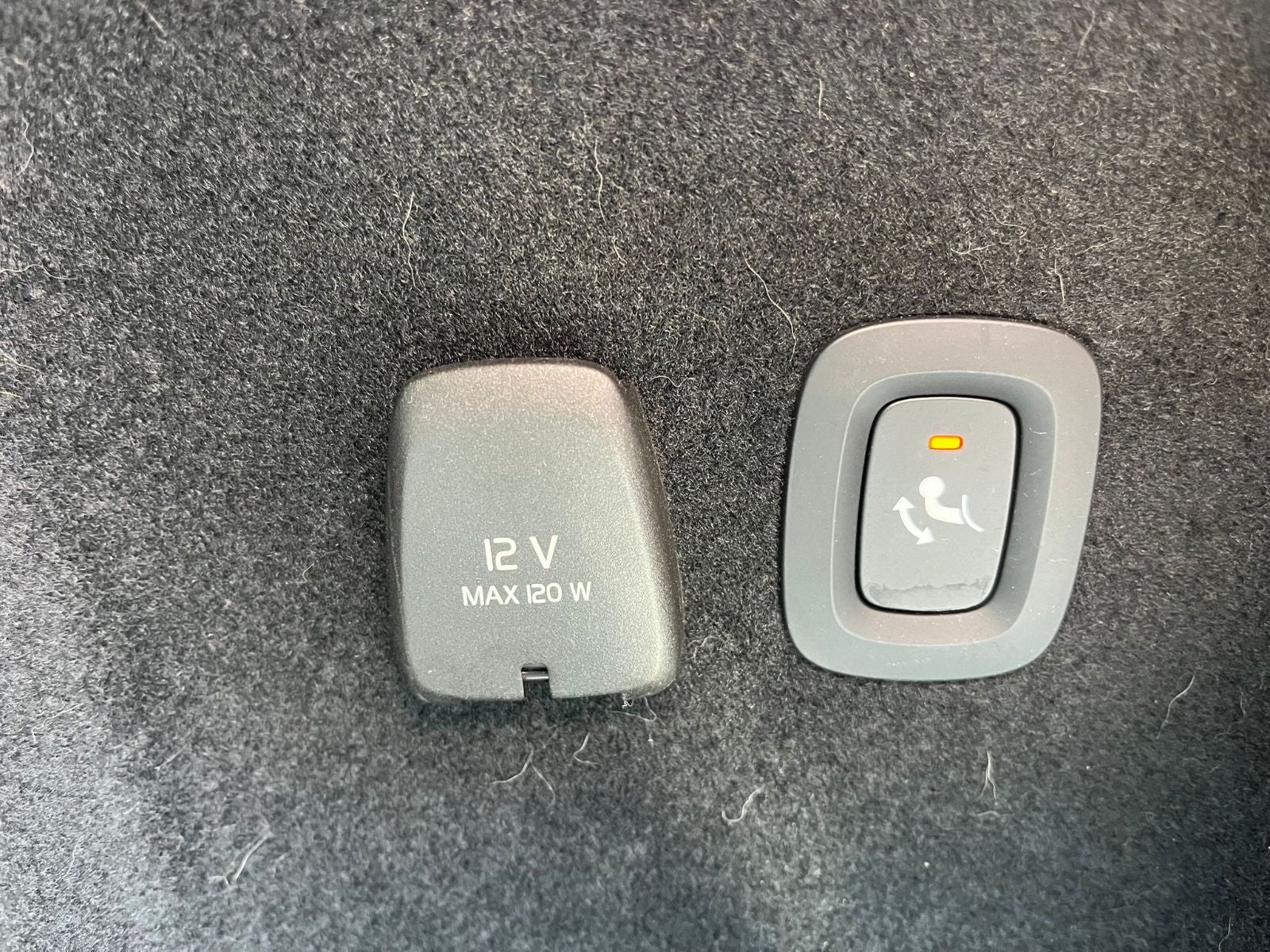 Volvo V60 T8 AWD Recharge Ultimate Dark Auto