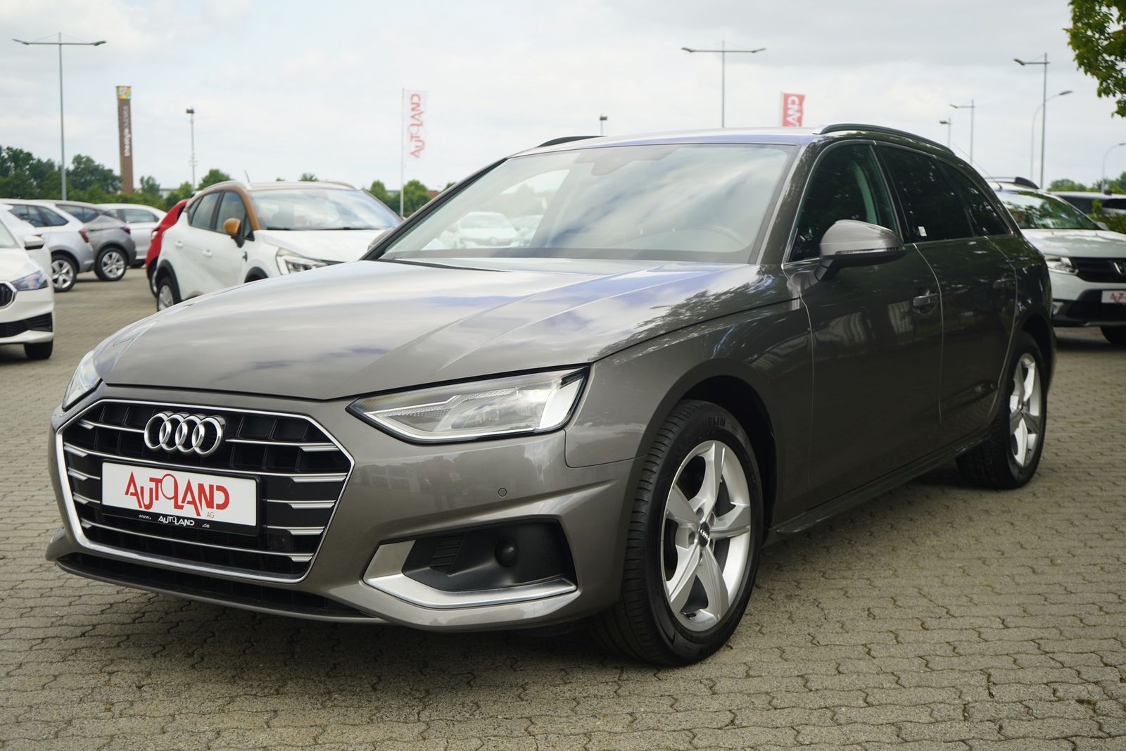 Audi A4 2.0 TDI Avant - Samsaru's Car Outlet