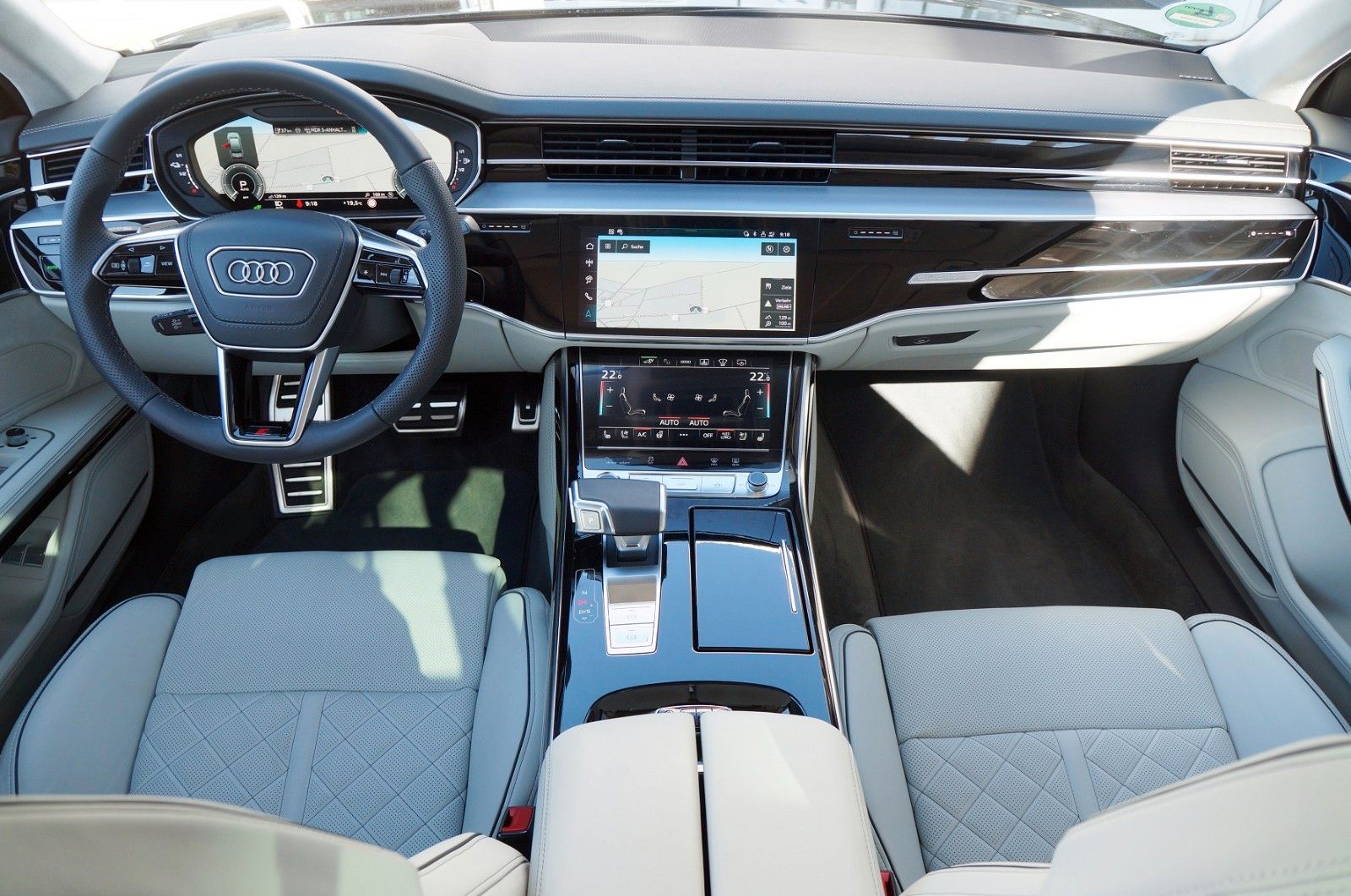 Audi A8L S line 60 TFSIe 4-Sitzer - Samsaru's Car Outlet