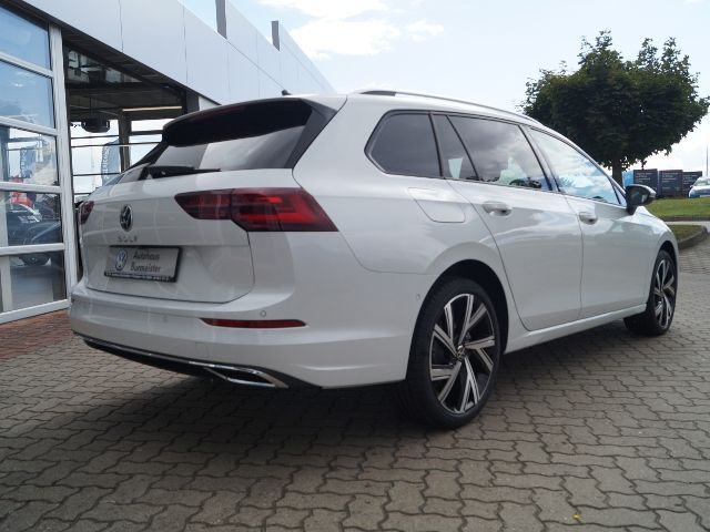 Volkswagen Golf VIII Variant 1.5 TSI ACTIVE - Samsaru's Car Outlet