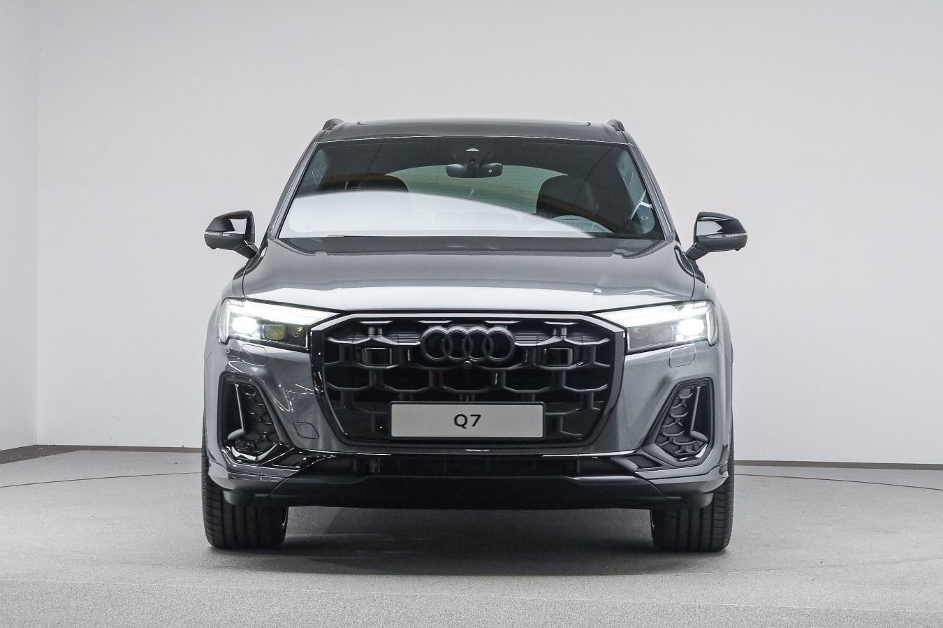 Audi Q7 S line 50 TDI quattro 7SITZER*LASER*AHK*PANO*