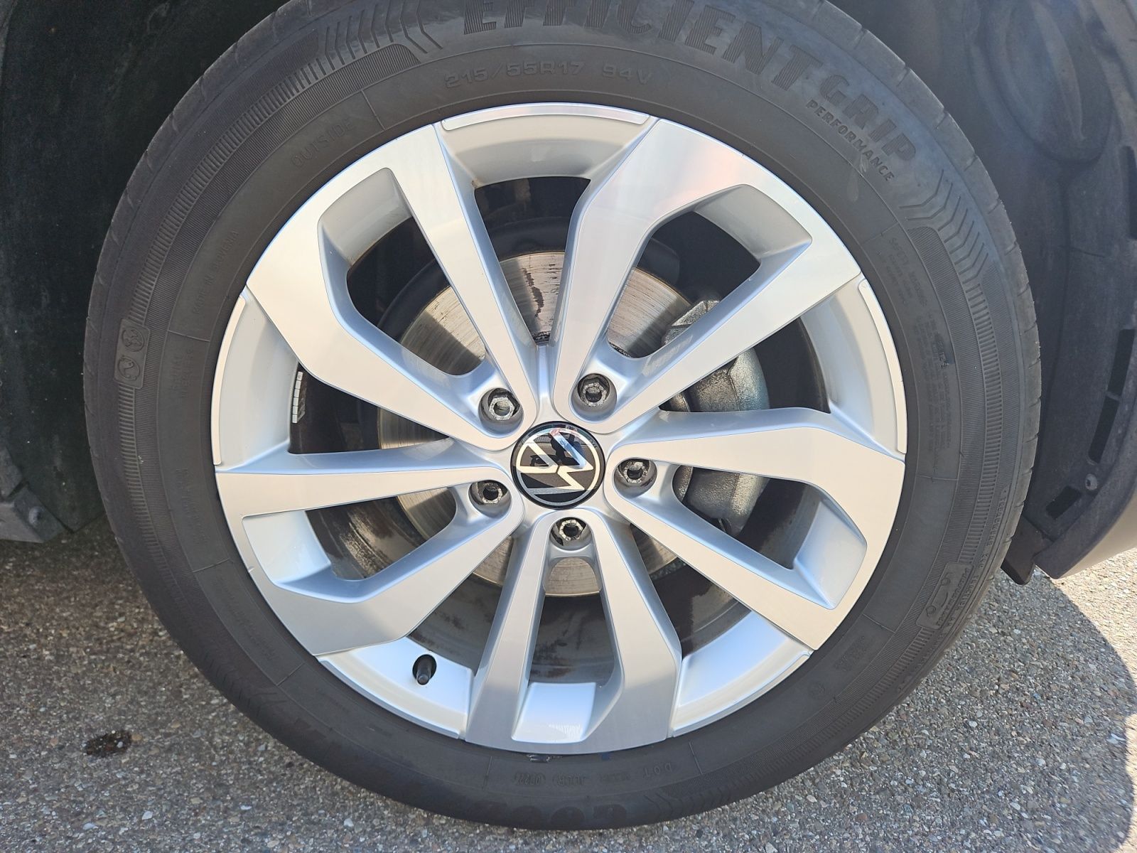 Volkswagen T-Roc 1.5 TSI Style - Samsaru's Car Outlet