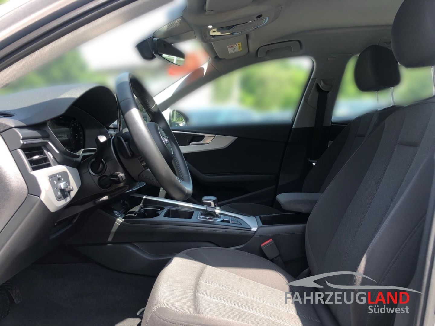 Audi A4 Avant 35 TFSI 2.0 - Samsaru's Car Outlet