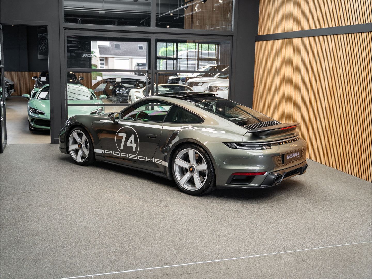 Porsche 992 992 Turbo 50 Years 1/1974 Burmester Leder 91