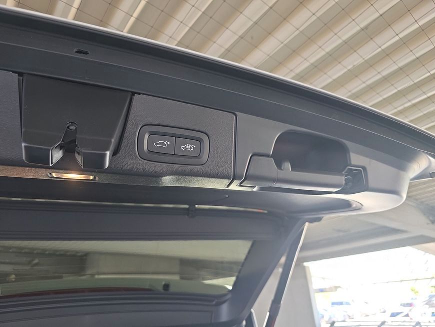 Volvo XC60 B4 B Plus Dark
