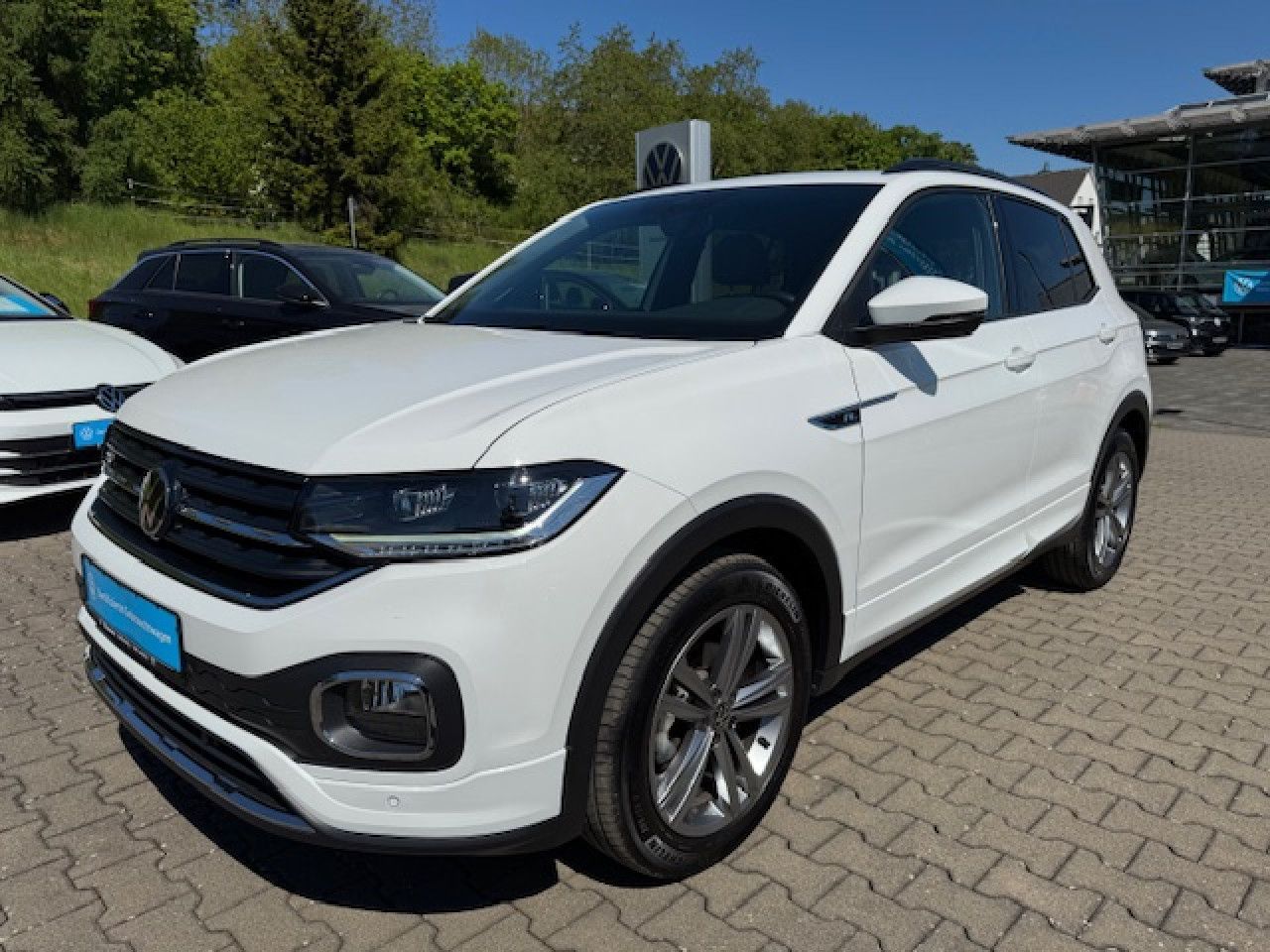 Volkswagen T-Cross R-Line - Samsaru's Car Outlet