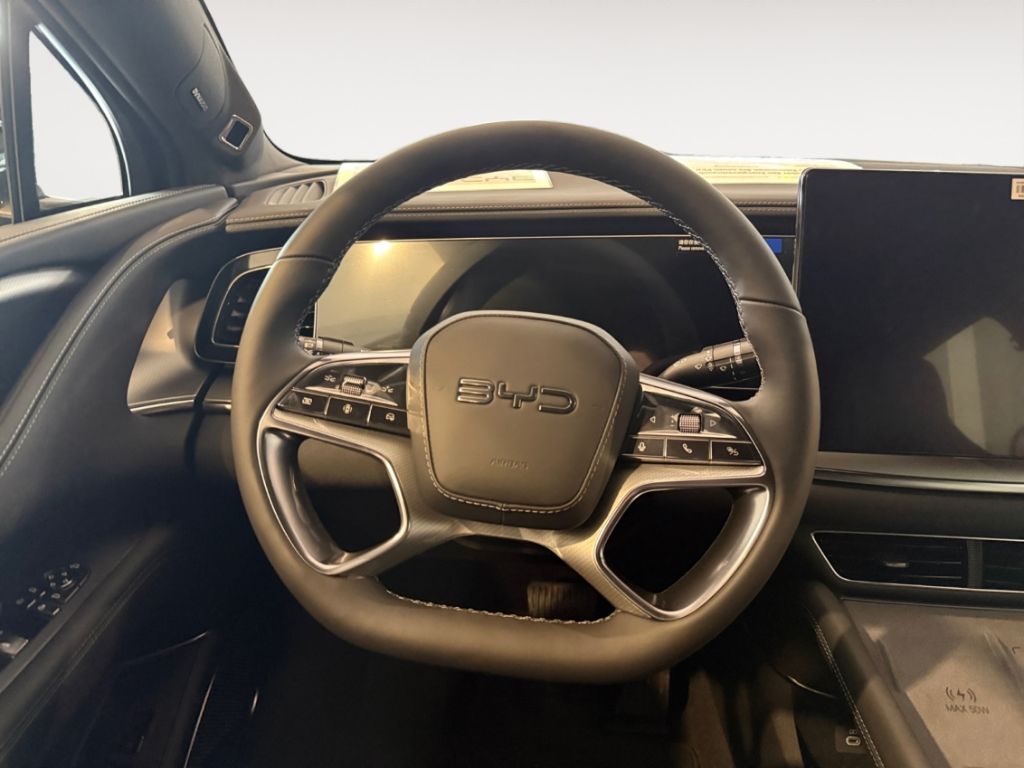 BYD Sealion 7