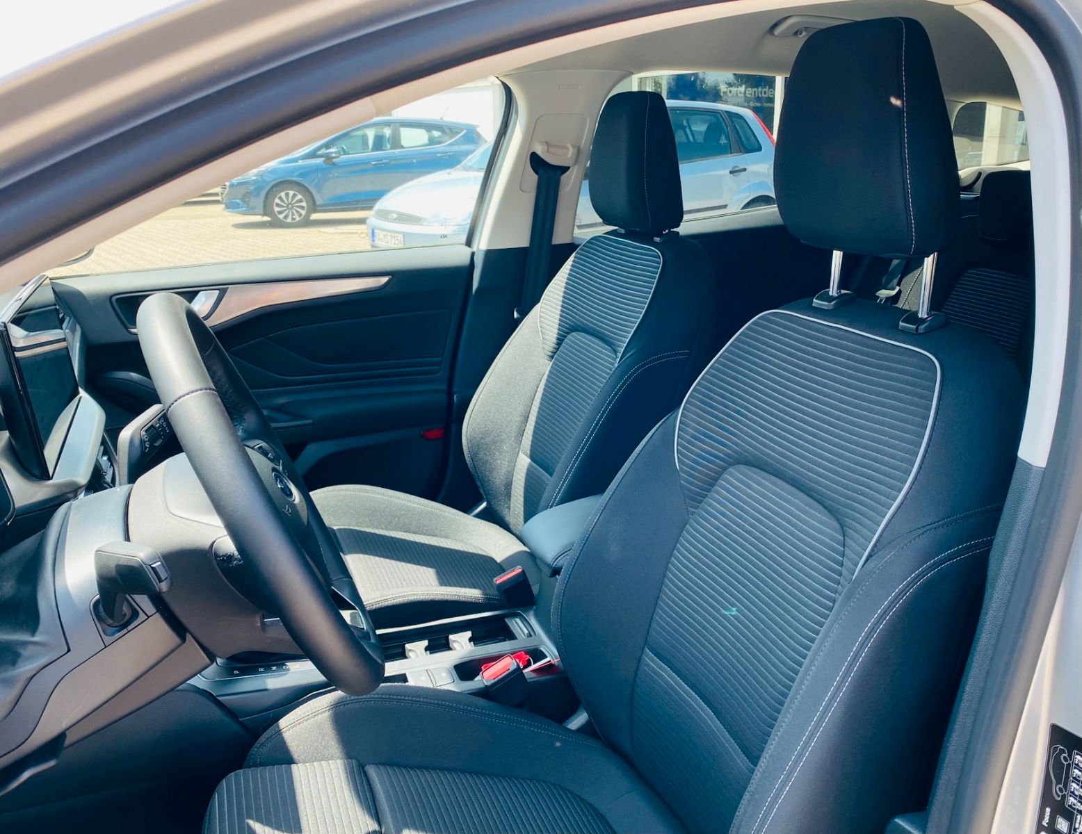 Ford Focus Turnier*Automatik*Navi*TWA*u.v.m.*