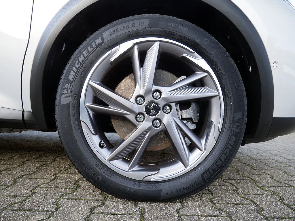 DS Automobiles DS 7 Crossback E-Tense Rivoli 4x4 ACC LED PANO